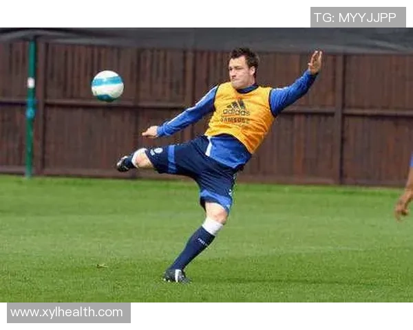 足球明星经典姿势全解析让你轻松掌握球场魅力与技巧